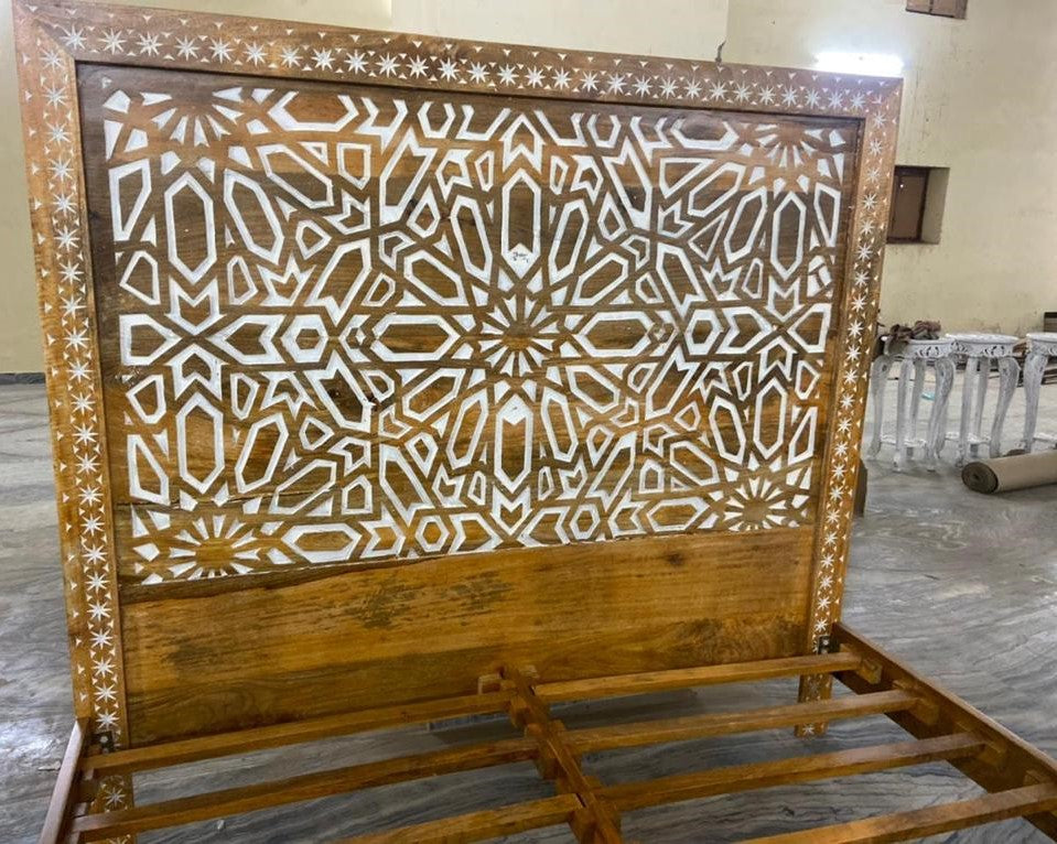 Mughal Garden Geométrico Tallado Natural Marco 2 Tono