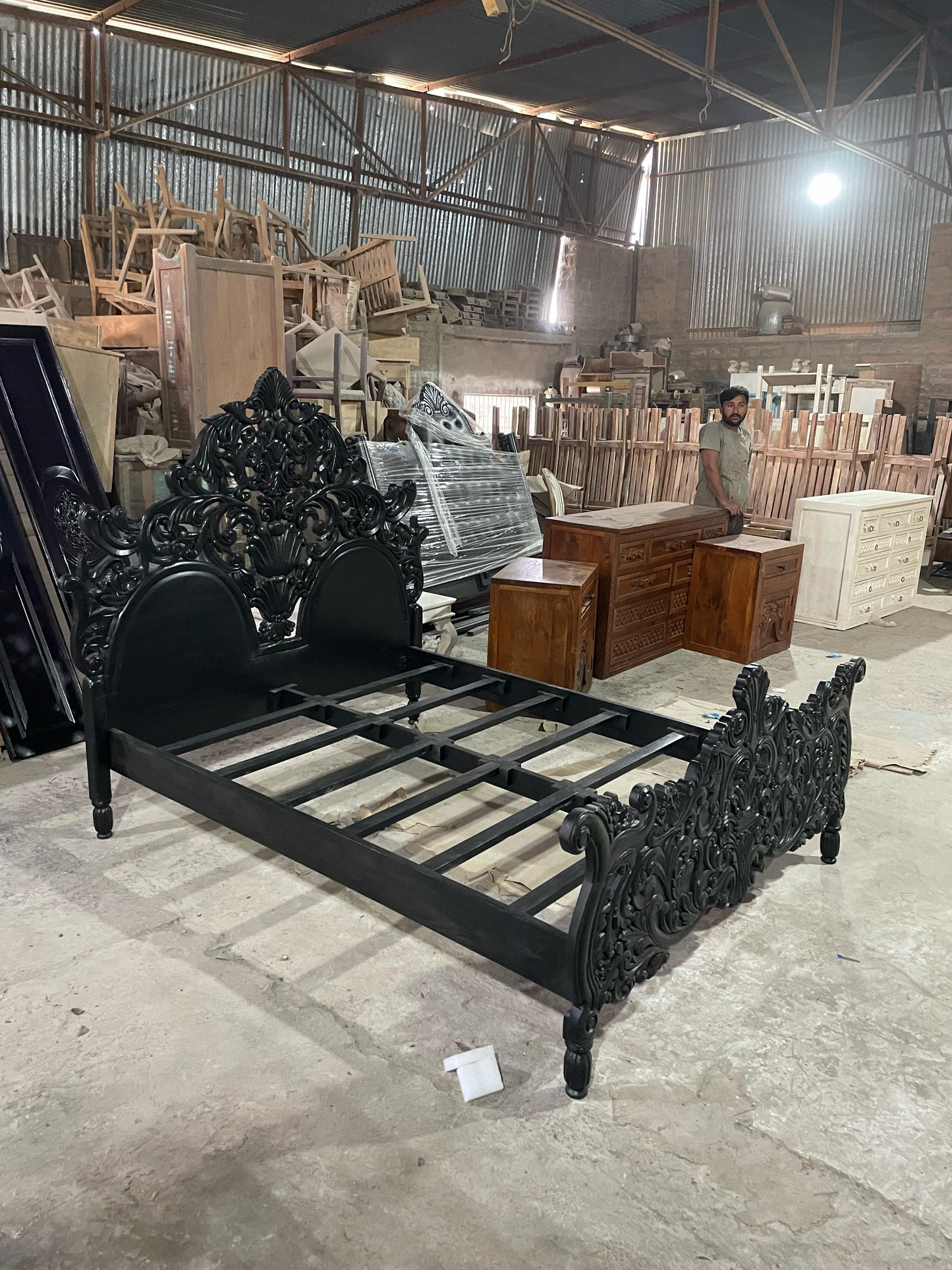 Lion Head Hand Carved Elegant Design Gothic Style Platform Bed