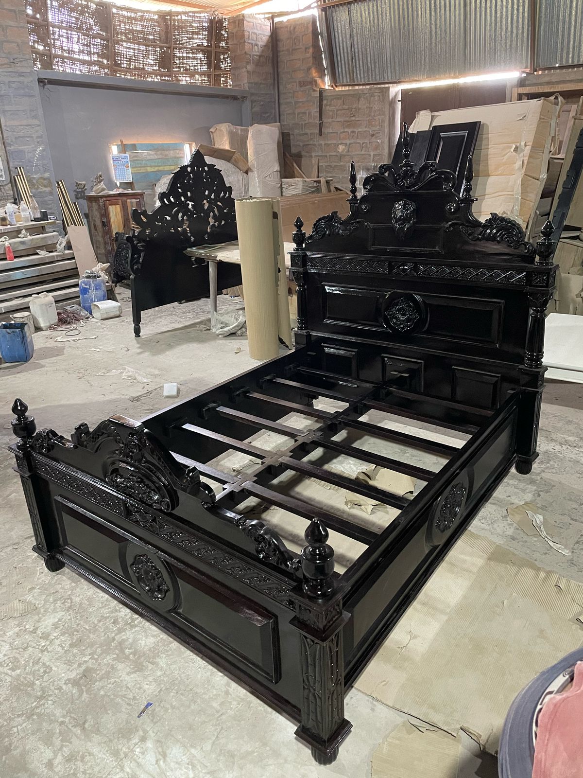Lion Head Hand Carved Elegant Design Gothic Style Platform Bed