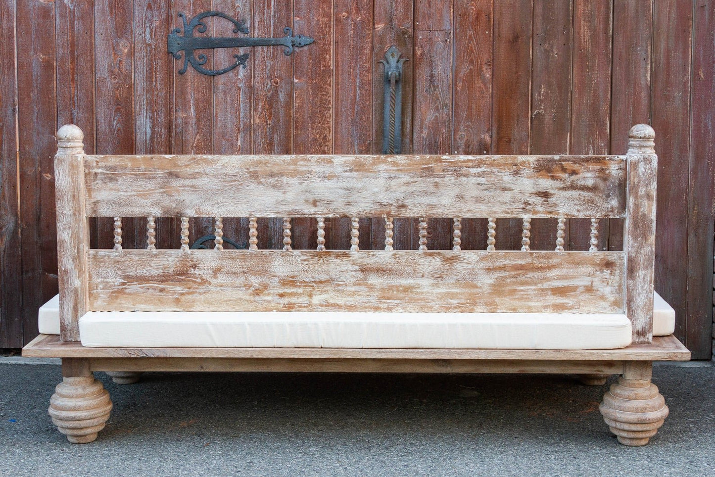 Hand Carved Indian Mughal floral White Washed Charming Daybed by Hibashi Furniture – handcrafted solid wood furniture made in India