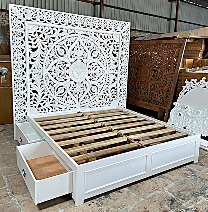 Estructura de cama Jody de madera tallada a mano Dynasty con cajones de almacenamiento