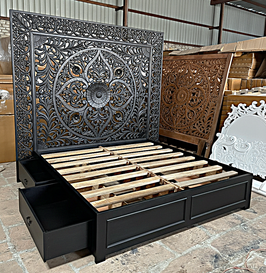 Estructura de cama Jody de madera tallada a mano Dynasty con cajones de almacenamiento