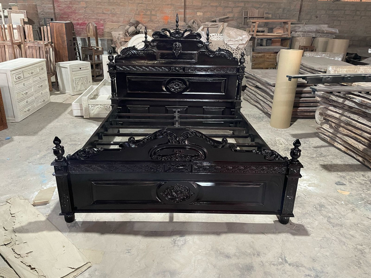 Lion Head Hand Carved Elegant Design Gothic Style Platform Bed