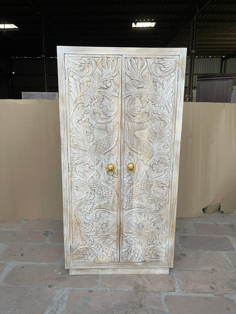 Gabinete de almacenamiento Nairi de pez de madera tallada a mano de Manama