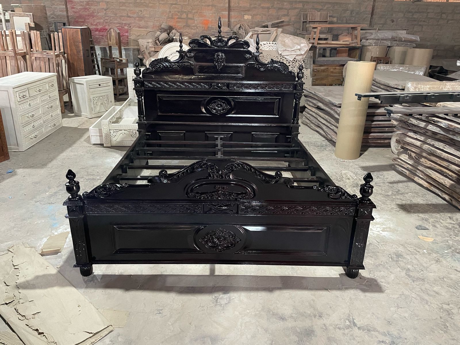 Lion Head Hand Carved Elegant Design Gothic Style Platform Bed – handcrafted solid wood furniture