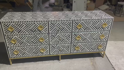 Cómoda de cajón hecha a mano con incrustaciones de hueso color blanco y negro con 9 cajones
