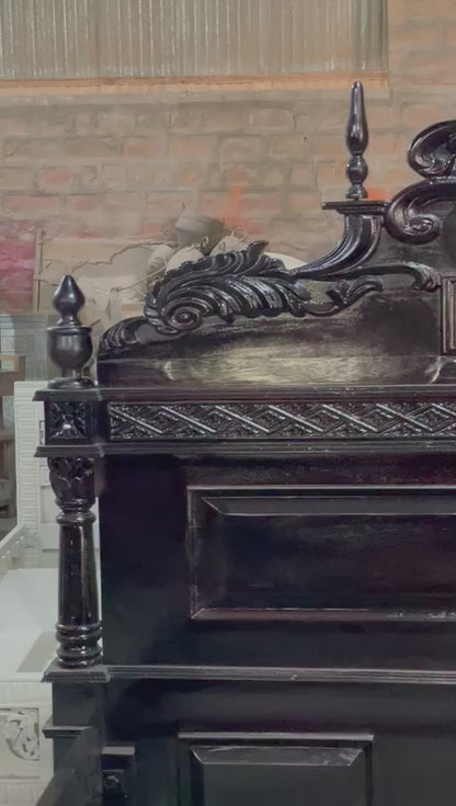 Lion Head Hand Carved Elegant Design Gothic Style Platform Bed