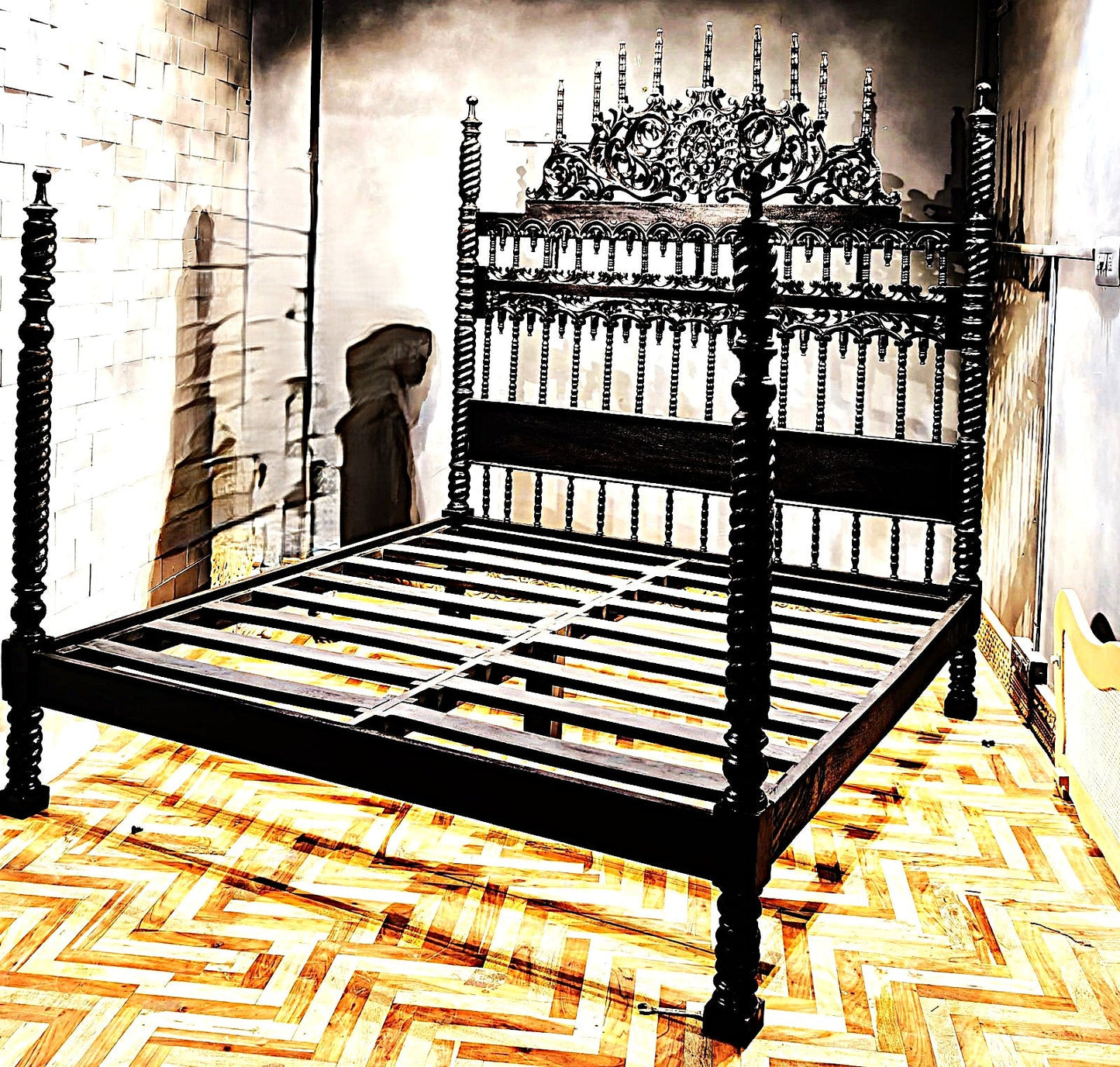 Spiral Kabak Hand Carved Solid Wooden Platform Bed by Hibashi Furniture – handcrafted solid wood furniture made in India