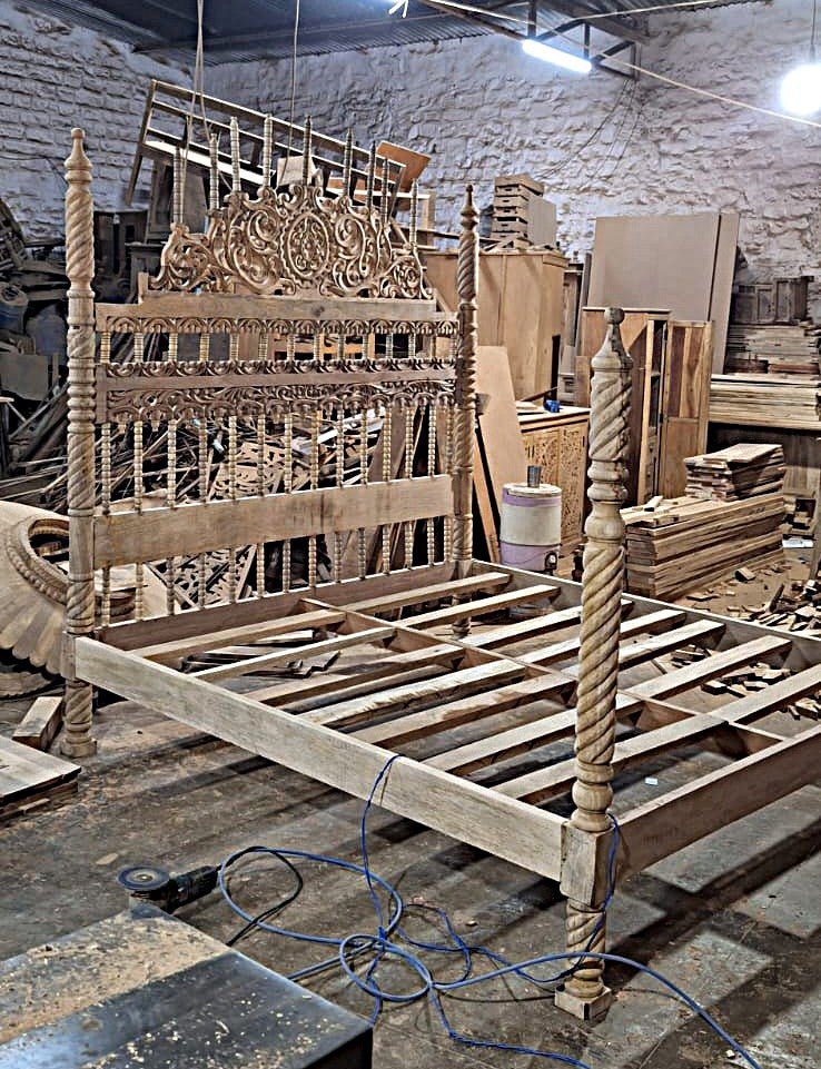 Spiral Kabak Hand Carved Solid Wooden Platform Bed – handcrafted solid wood furniture