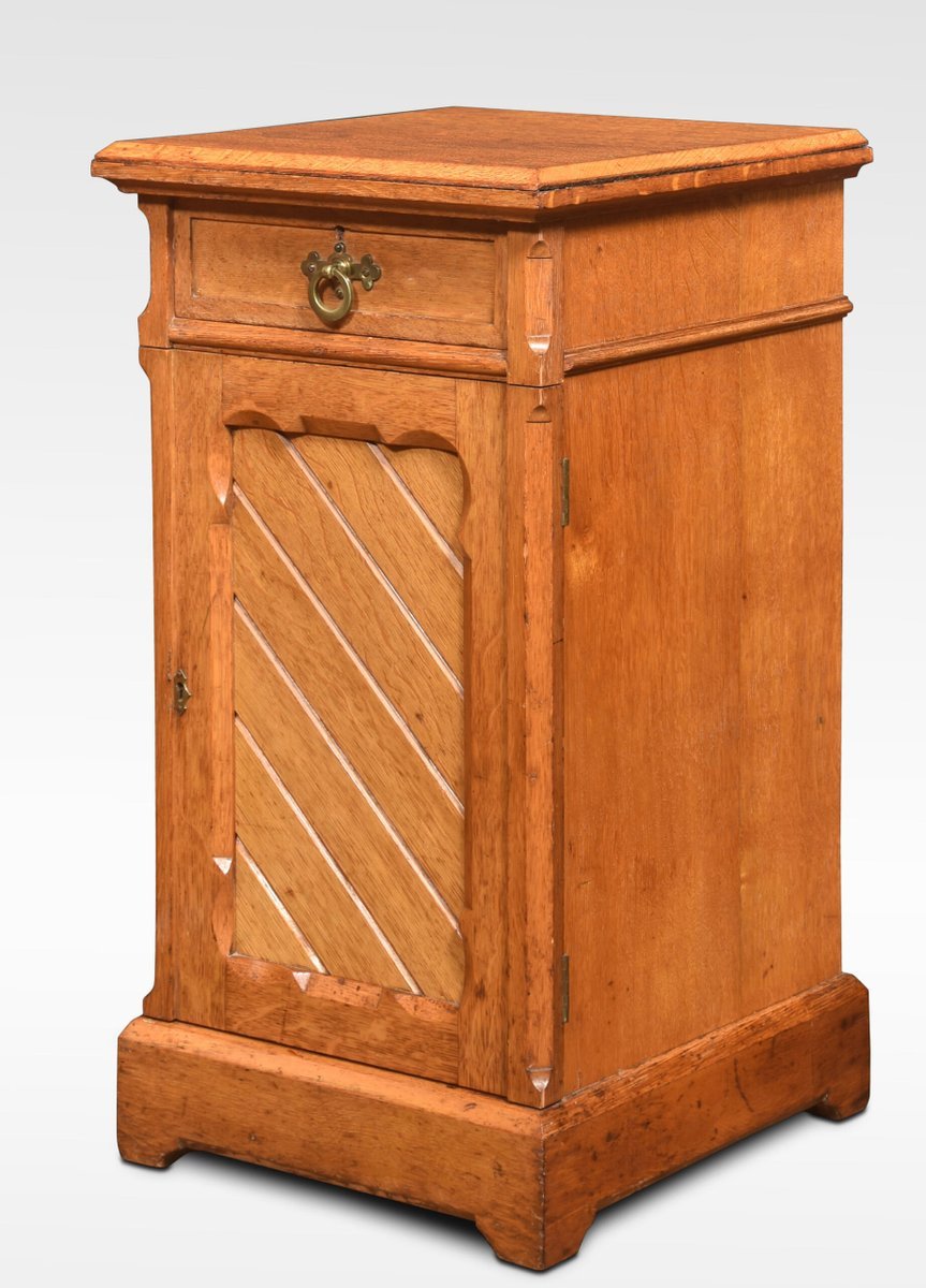 ToTo Gothic Wooden Bed Side Cabinet – handcrafted solid wood furniture