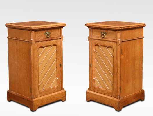 ToTo Gothic Wooden Bed Side Cabinet – handcrafted solid wood furniture