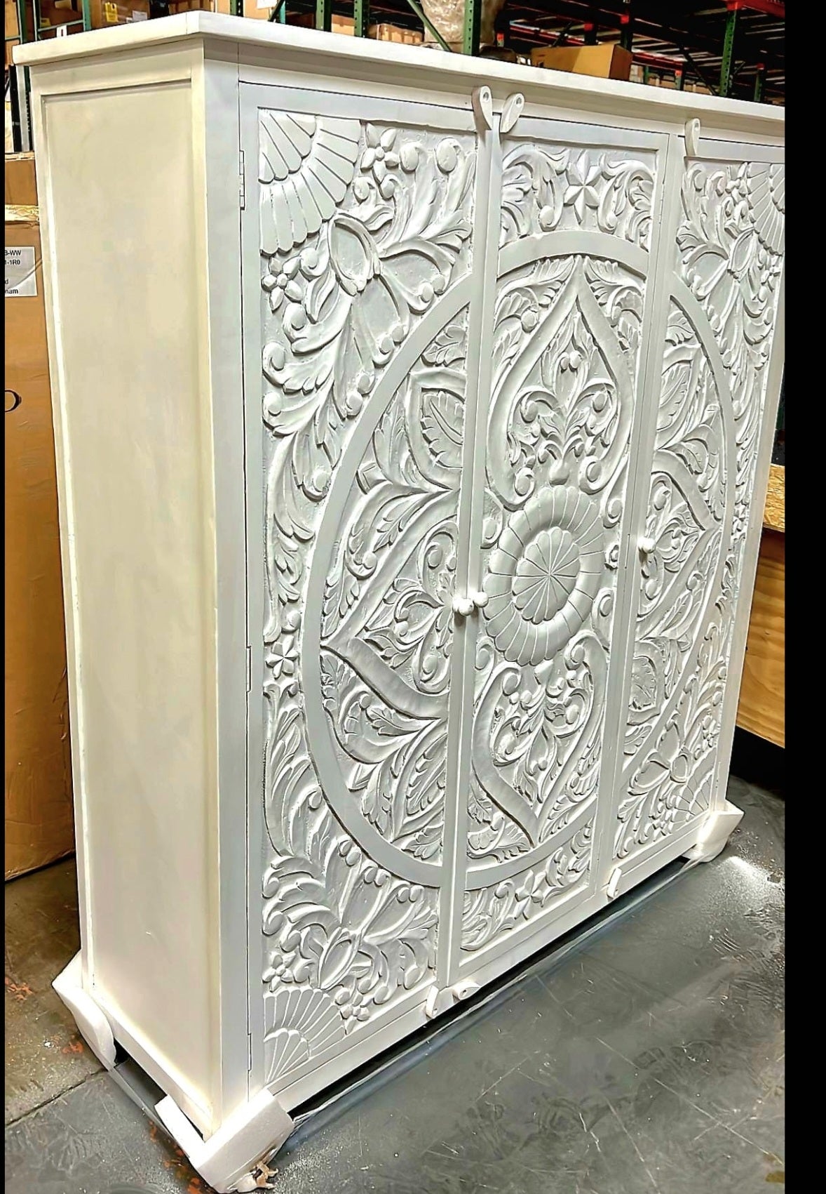 ILANO Hand-carved Solid Mango Wood 3-door Armoire