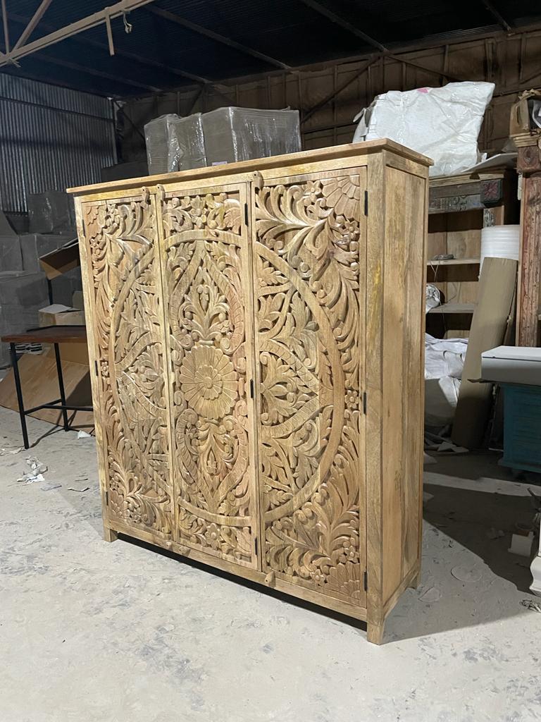 ILANO Hand-carved Solid Mango Wood 3-door Armoire
