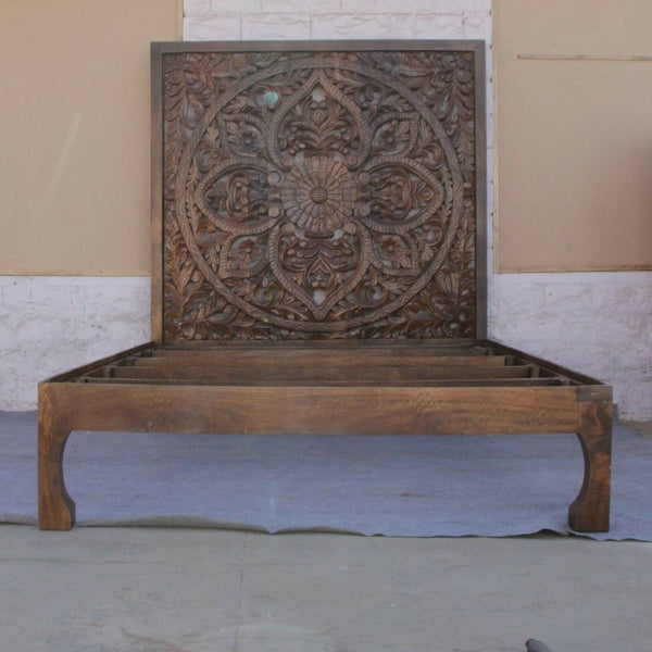 Marco de cama de panel de madera maciza india tallada a mano Riffa Queen/King