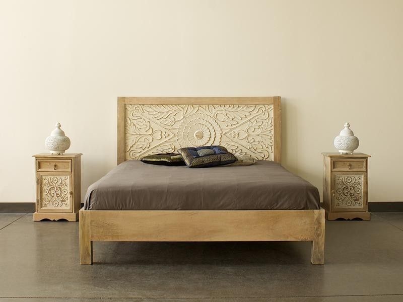 LAHI Handcarved Solid Wood Indian King Size Bed White