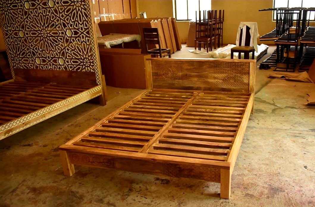 Vivid Sahara Contemporary Mango Wood Bed – handcrafted solid wood furniture